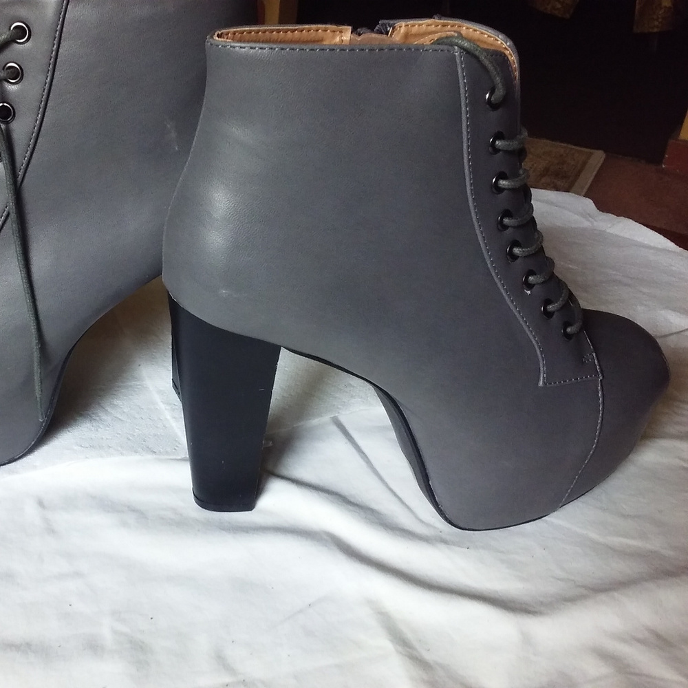 NEW Grey Chunky Heel Booties